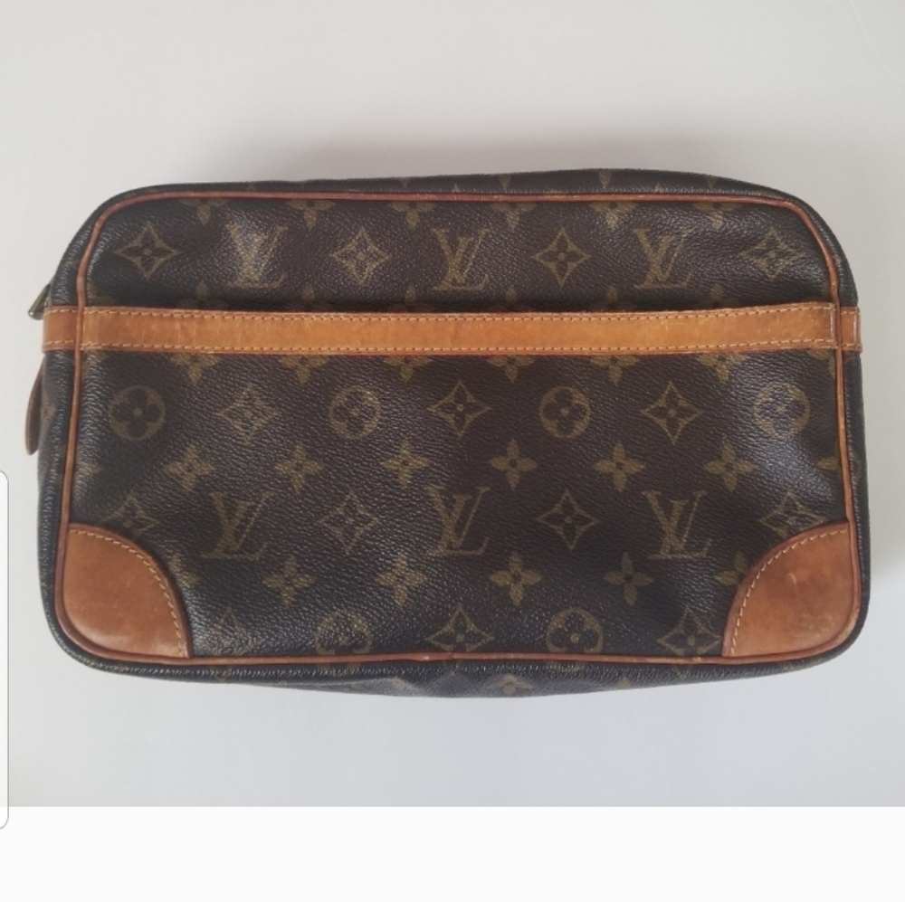 Louis Vuitton Vintage Purse Clutch (PRICE IS FINAL) - Picture 1 of 5
